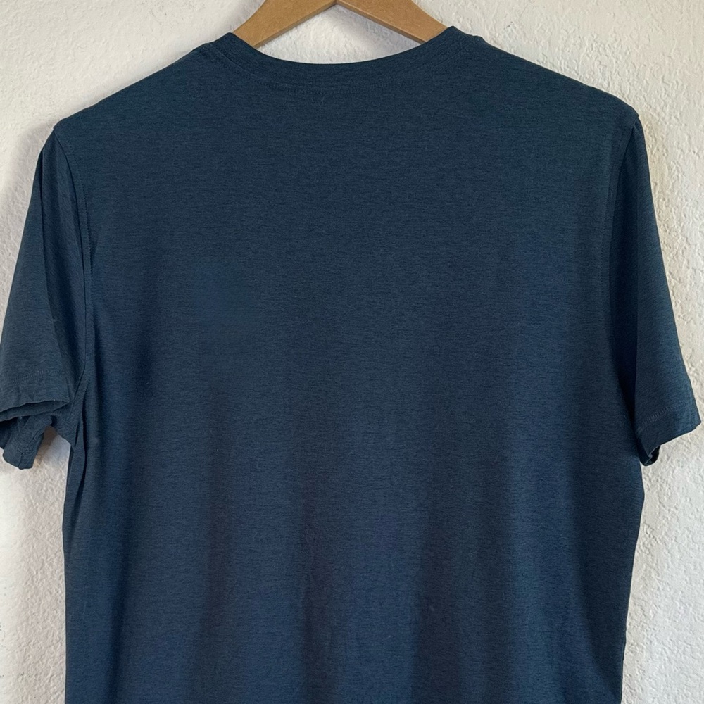 Vuori Strato Tech Tee Heather Navy Blue Short Sleeve T Shirt V126 Size Small - Picture 7 of 12